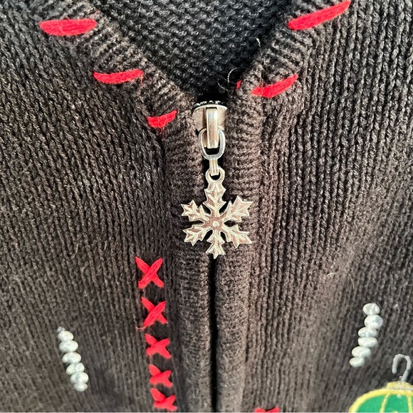 Fun, spirited, merry, happy, holiday sweater, excellent condition size: large/xl - Picture 7 of 13